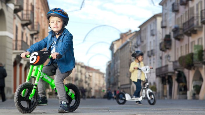 Dětské odrážedlo Dino Bikes 150R zelené 12